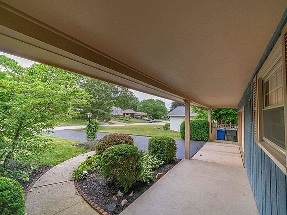 4th image of 1009 Kenley Ave