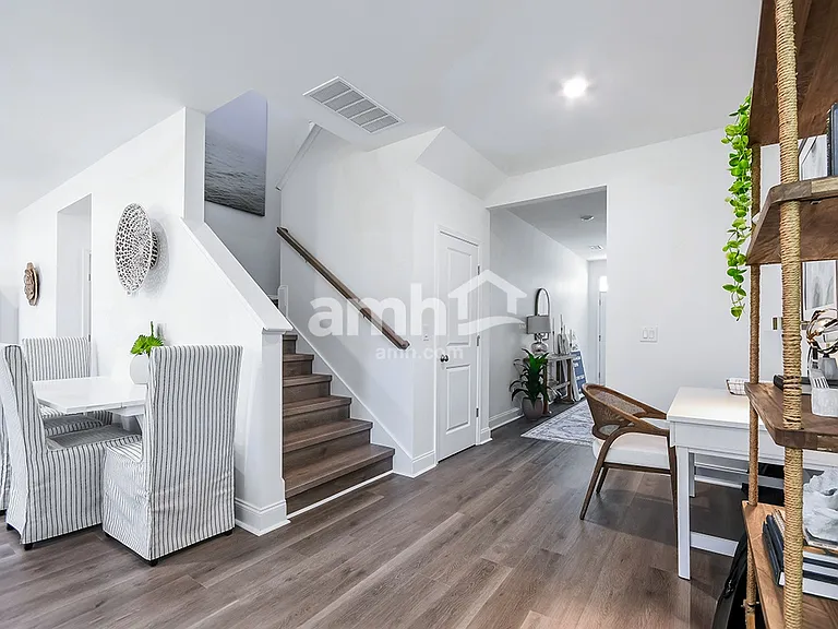 416 Armstrong Curv — Photo 6