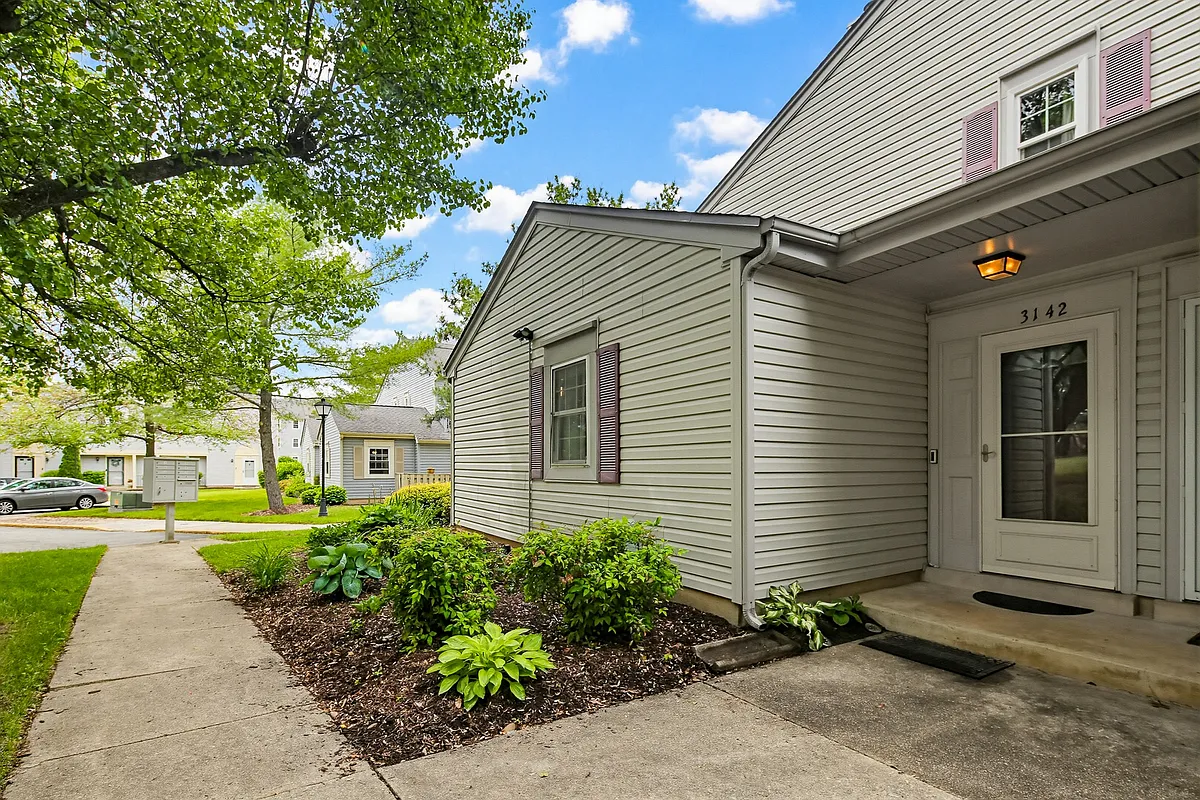 Building Photo - 3142 Quartet Ln #255