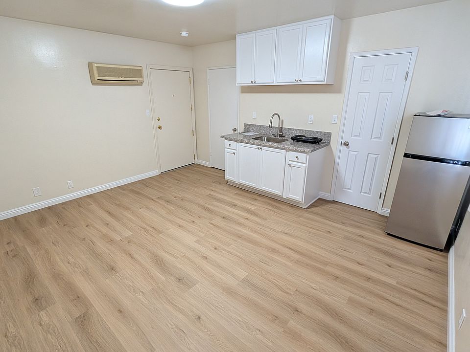 2nd image of 517 S Eucalyptus Ave APT 7