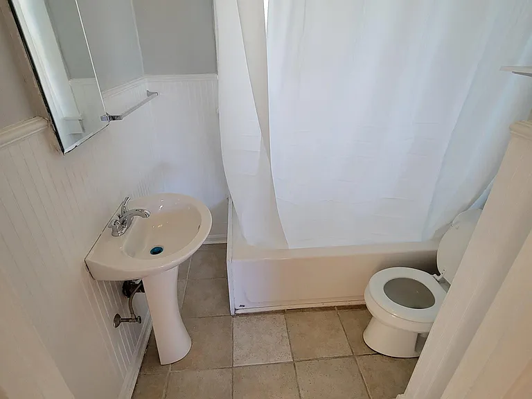 606 N Mendenhall St — Photo 4