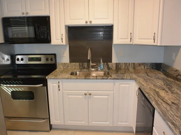 88 Gordon St APT 203, Brighton, MA 02135