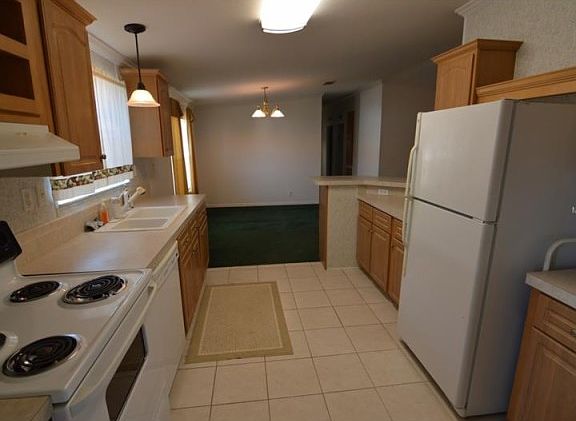 4th image of 38436 Stafford Dr