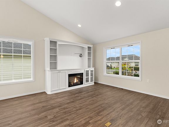 4th image of 1411 Shakespeare Drive