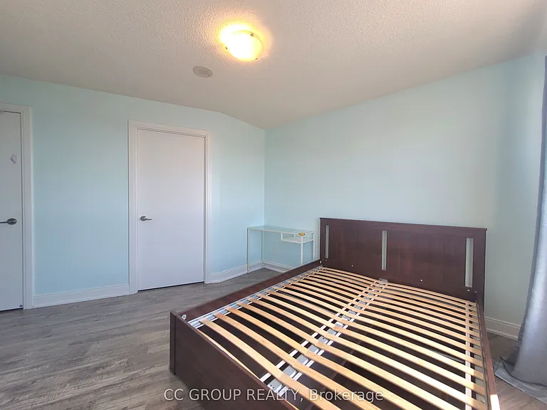 125 Village Green Sq #3405 — Photo 10