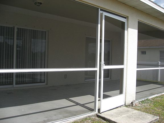 5th image of 1208 Garibaldi St E