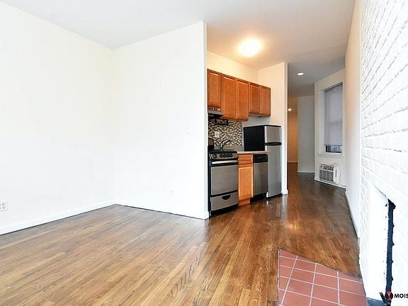 4th image of 135 W 24th St #6CC