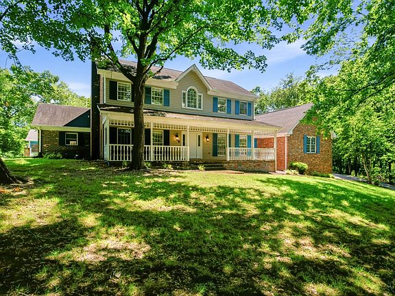 4th image of 1122 Longview Dr