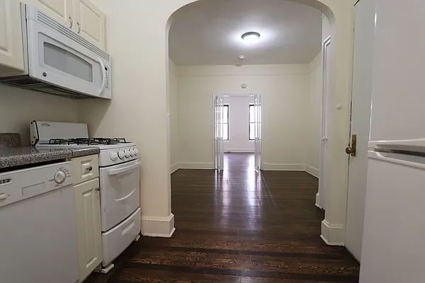 Rented by Douglas Elliman | media 18