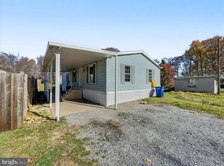 1680 Woodcrest Ln, Glen Rock, PA 17327