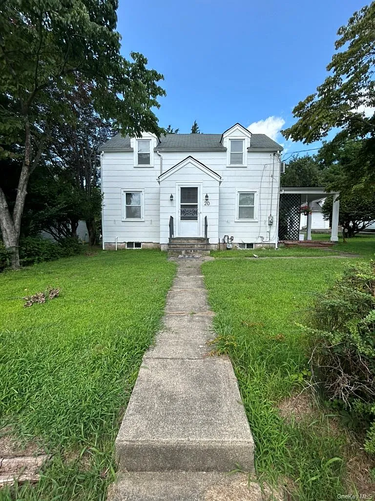 2 bed, 1.0 bath, 833 sqft, $3,200 — Photo 1