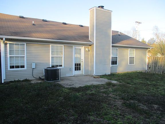 2nd image of 1103 Geneil Ln