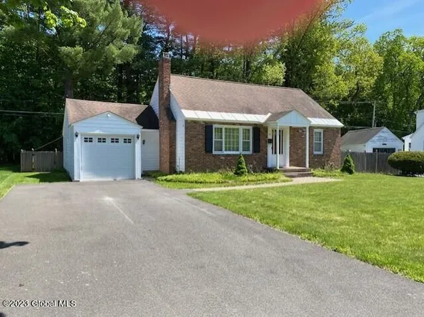 9 Willow Lane, Glenville, NY 12302