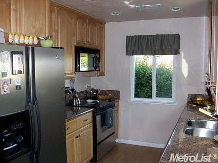 3rd image of 1080 Port Chelsea Cir