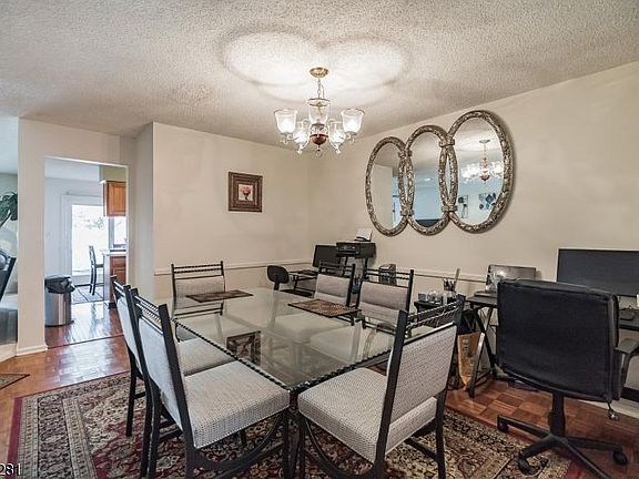 5th image of 2307 Winder Dr