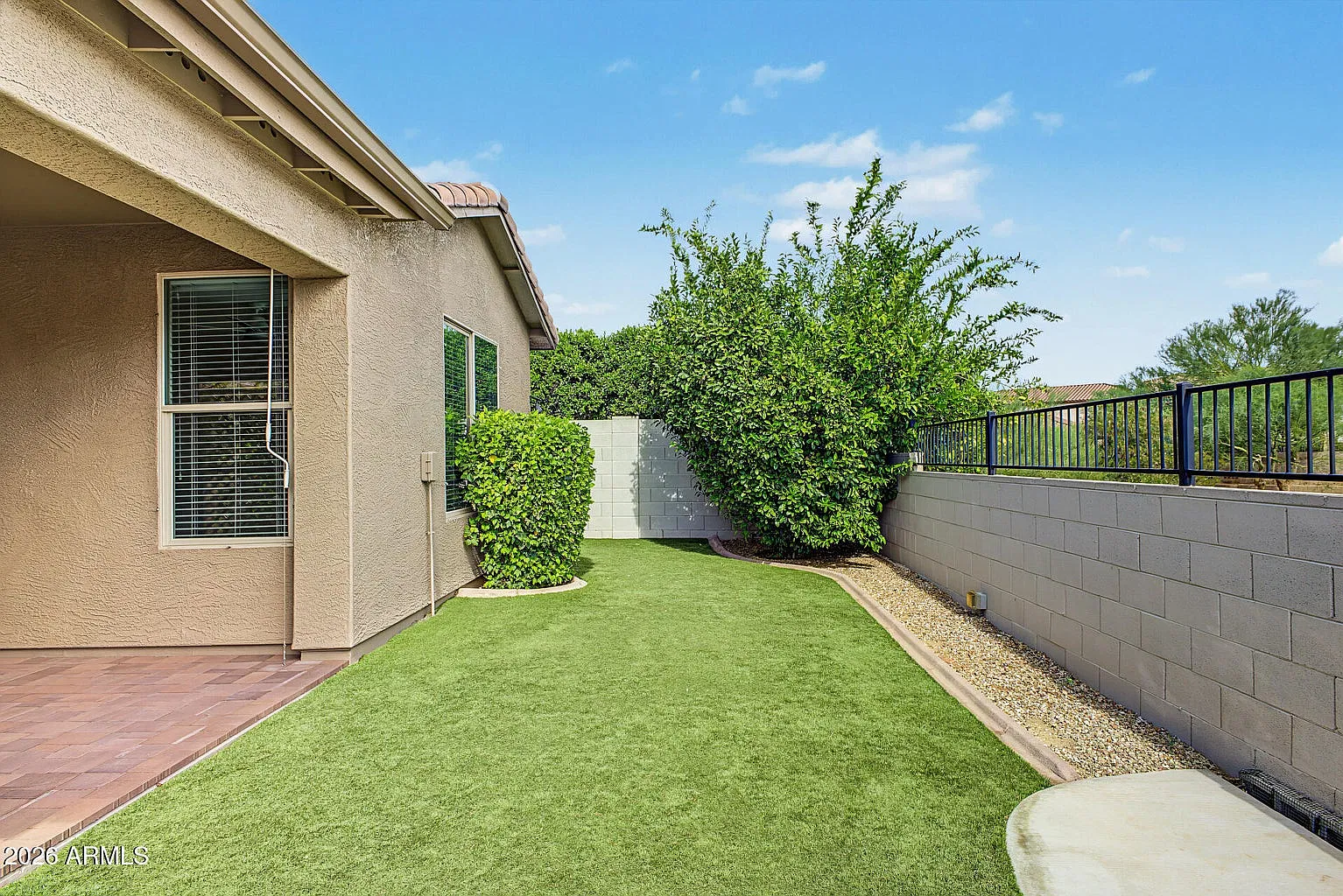 3 bed, 1922 sqft, $2,300 — Photo 4