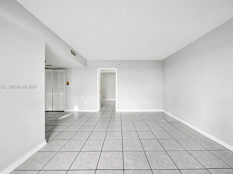 2011 Bay Dr #12 — Photo 15