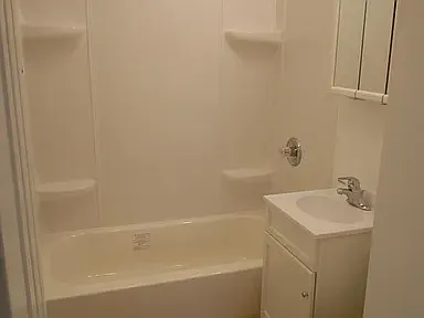 2 bed, 1000 sqft, $1,275 — Photo 3