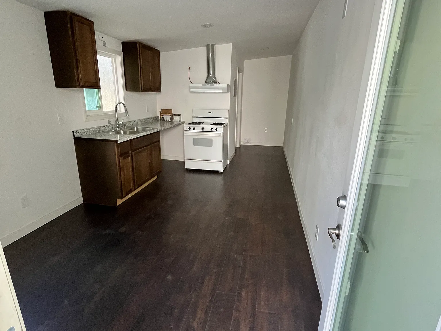 Studio, $1,500 — Photo 2