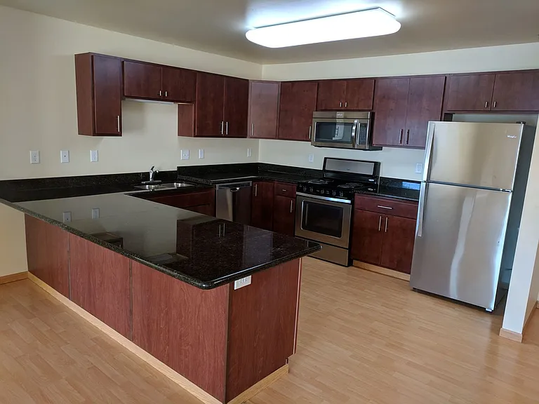 West Lake III Apartments — Photo 106