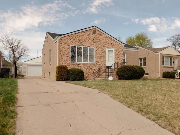 1704 W 2nd St, McCook, NE 69001