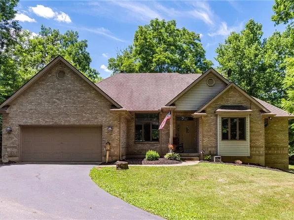 2723 Twin Creek Rd, West Alexandria, OH 45381