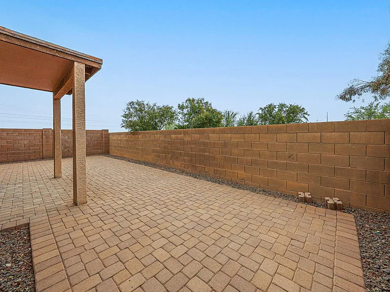 12039 W Leather Ln — Photo 35