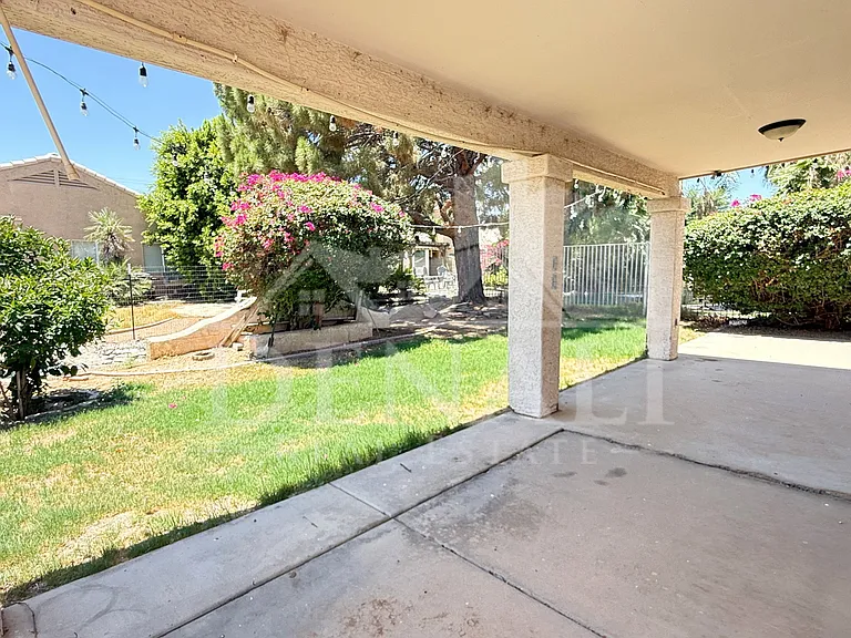 1425 E Chicago Cir — Photo 25
