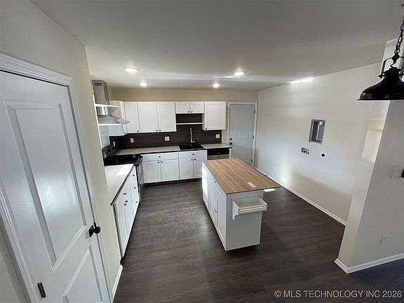 2nd image of 127 Birch Dr