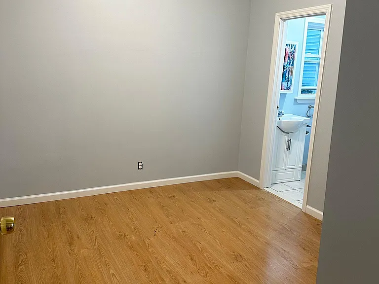 116 Garside St #1F — Photo 6