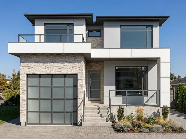 32037 Joyce Ave, Abbotsford, BC V2T 1B7