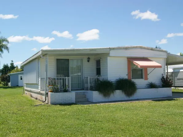 6948 SE Delegate St, Hobe Sound, FL 33455