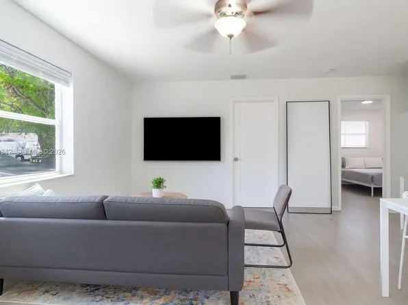 605 SW 14th Ter, Fort Lauderdale, FL 33312