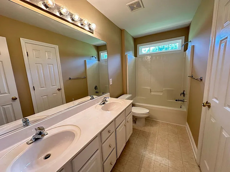 6378 Clubside Dr — Photo 16