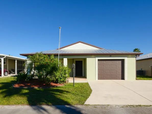 10 Islandia Lane, Port St Lucie, FL 34952