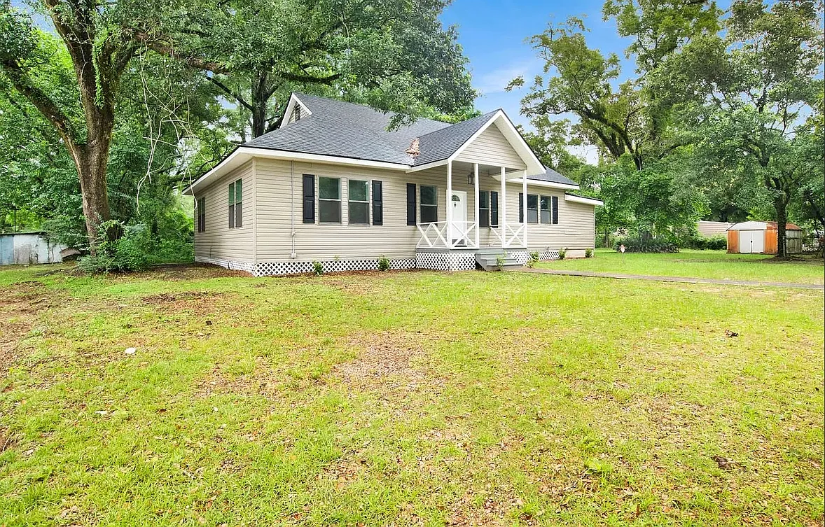 1633 Phillips Lane - 1 — Photo 2