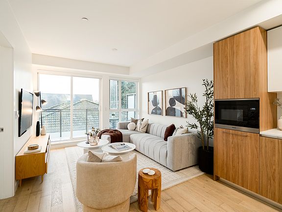2nd image of 209 E 20th Ave #310