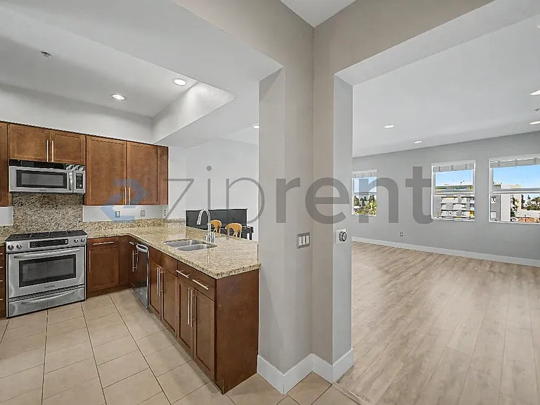 300 E 4th St #407 — Photo 13