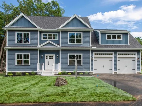 2 Navillus Way, Seabrook, NH 03874