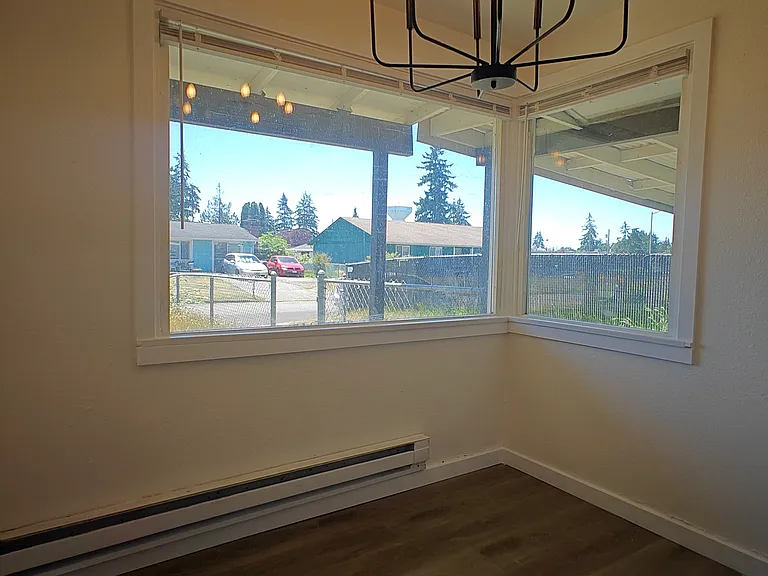 4931 Yew Ln SW — Photo 8