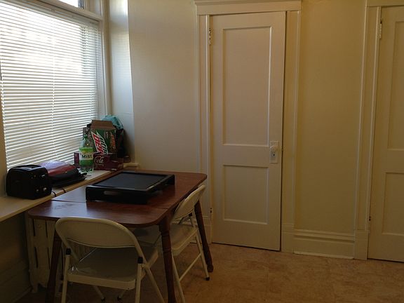 3rd image of 1712 E 1st St #1