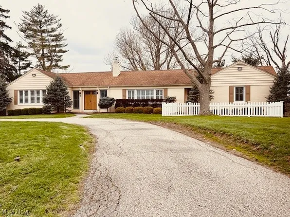 104 Clark Rd, Saint Clairsville, OH 43950