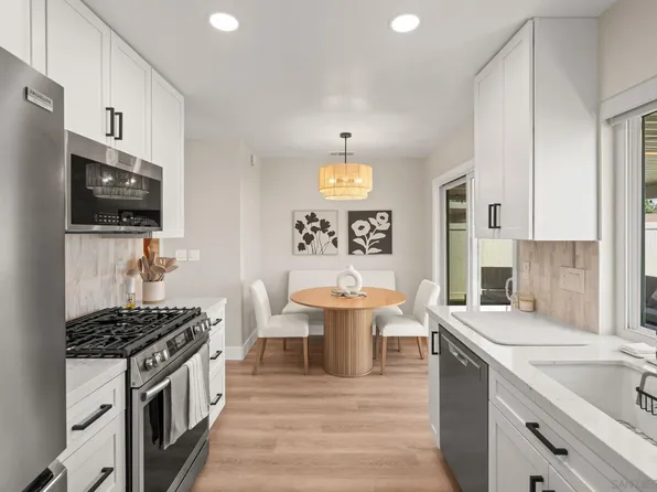 10935 Via Abaca, San Diego, CA 92126
