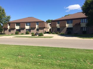 809 Maplehill Dr #3, Albert Lea, MN 56007