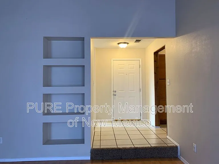 4556 Platinum Dr NE — Photo 5