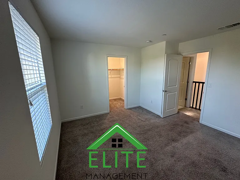 2551 Chuck Yeager Cir — Photo 13