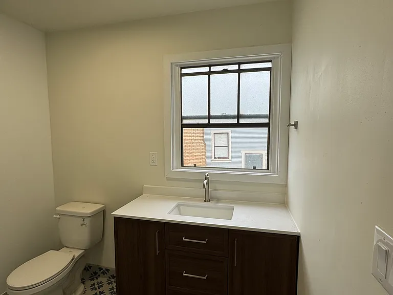590 Poli St — Photo 13
