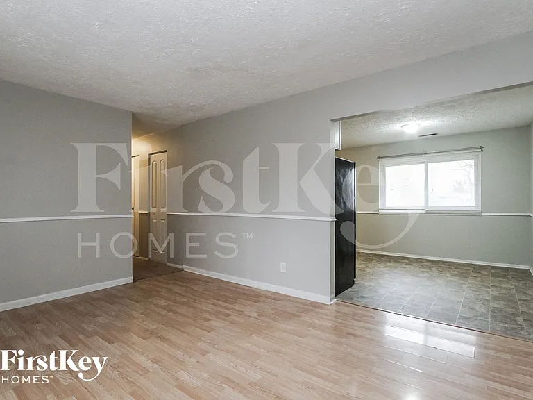 416 Ada Ln — Photo 3
