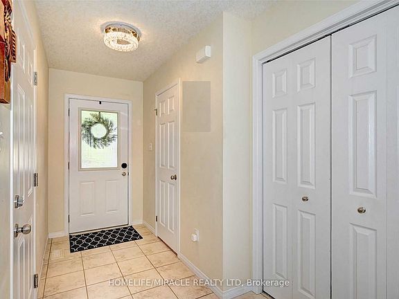 2nd image of 130 Upper Mercer St