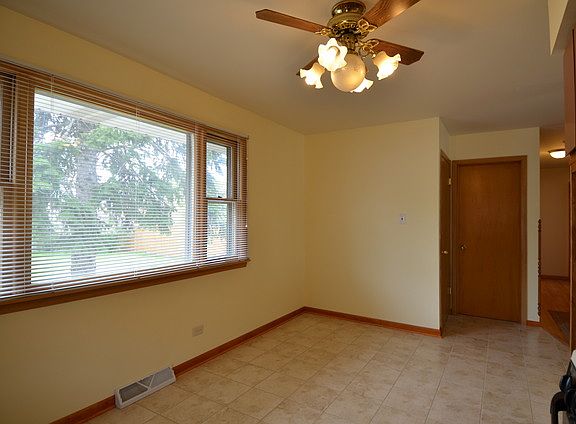 4th image of 7719 S Oketo Ave
